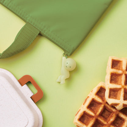 Smiski Zipperbite Colgando